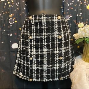 Shein black & white plaid mini skirt size M
